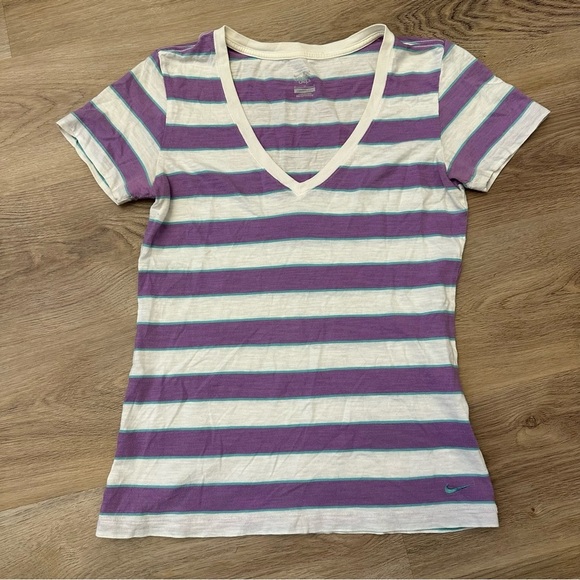 Nike Purple and White Striped Tee size M - Picture 1 of 5